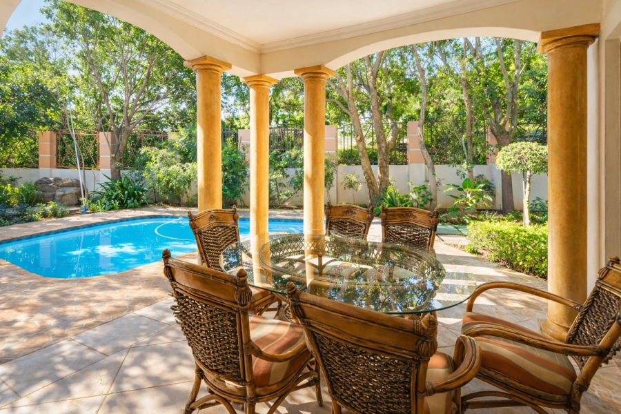 5 Bedroom Property for Sale in Caribbean Beach Club North West